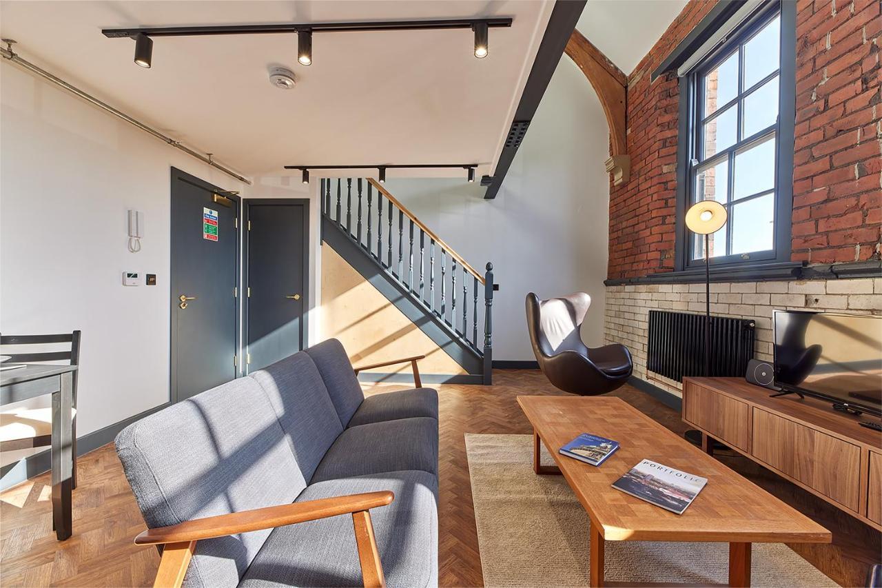 No 4 At Simpson Street *